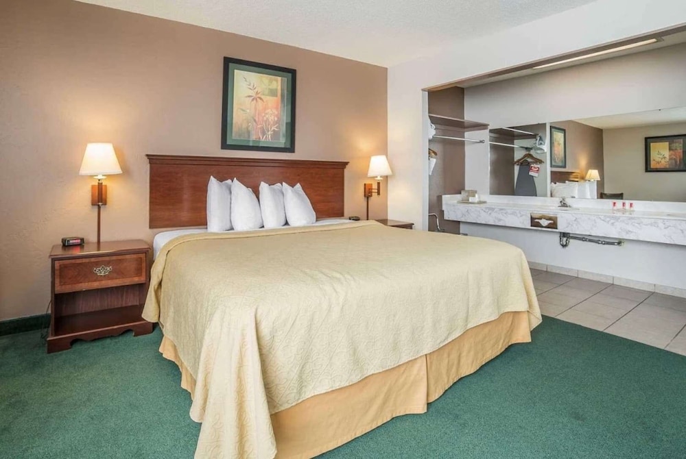 Baymont by Wyndham Great Falls City Center 19/60