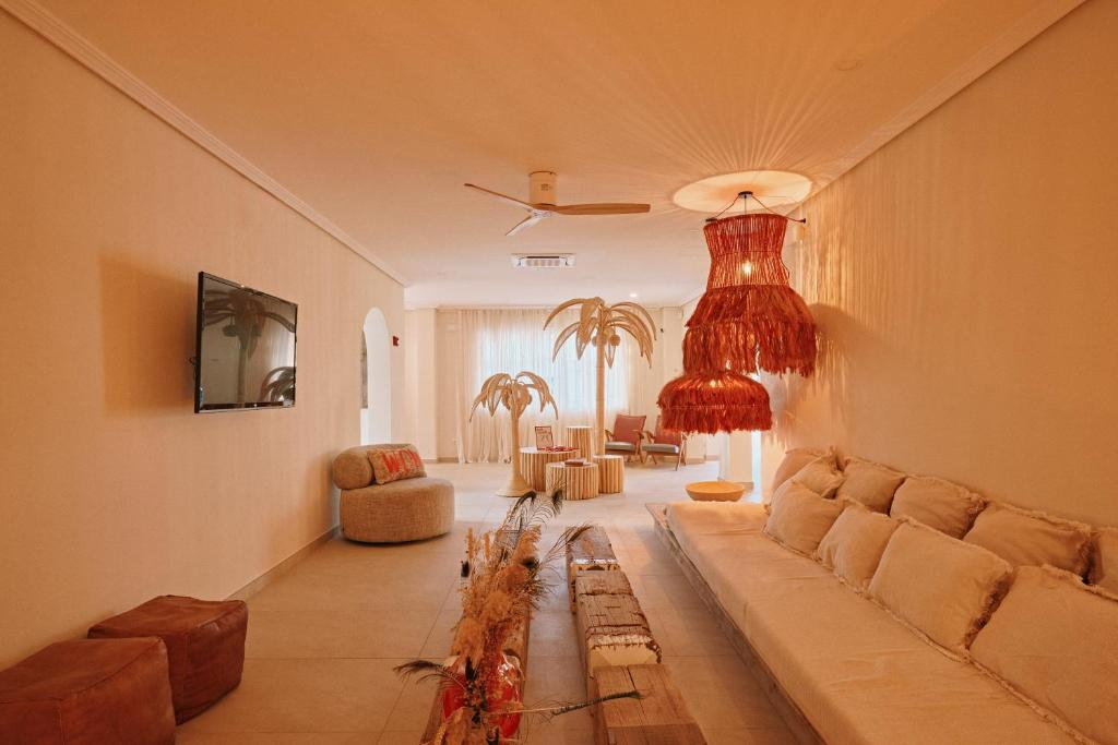 Sunset Oasis Ibiza Adults Only 18/22