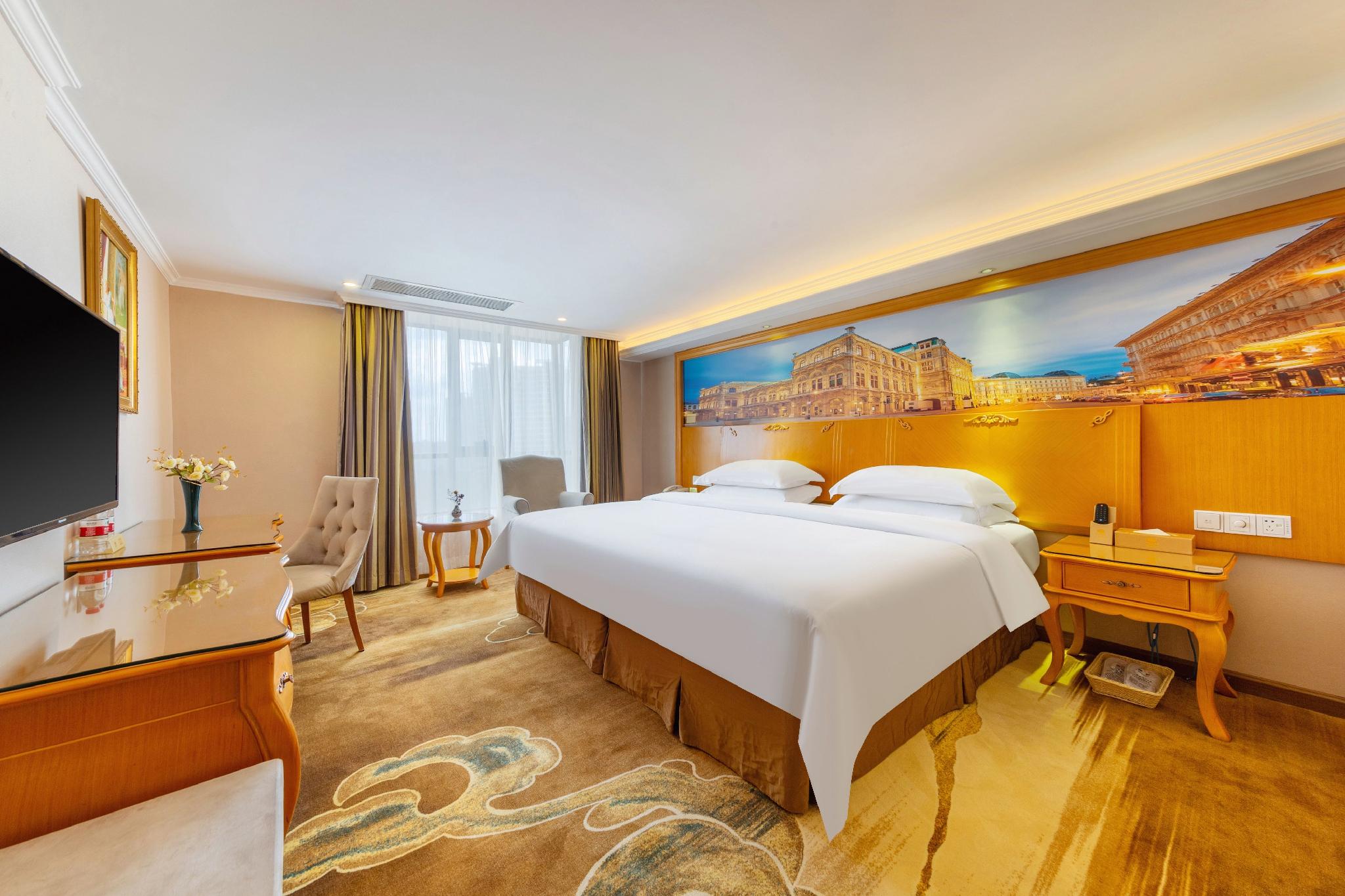 Vienna Hotel (Shenzhen Gongmingfa North Road) 25/34