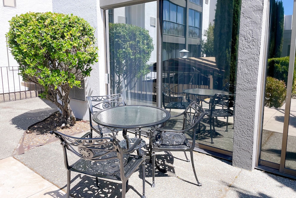 Four Points by Sheraton San Rafael Marin County 41/47