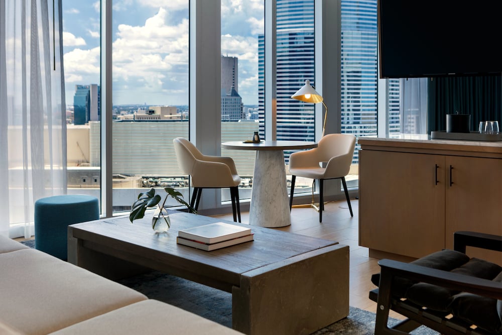Kimpton Epic Hotel 64/77