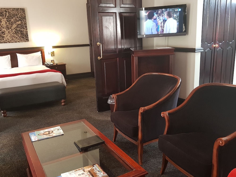 Court Classique Suite Hotel 14/50
