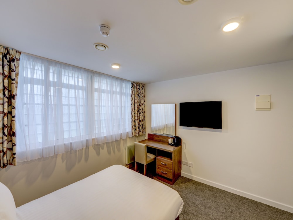 OYO Plymouth Central Hotel 20/31
