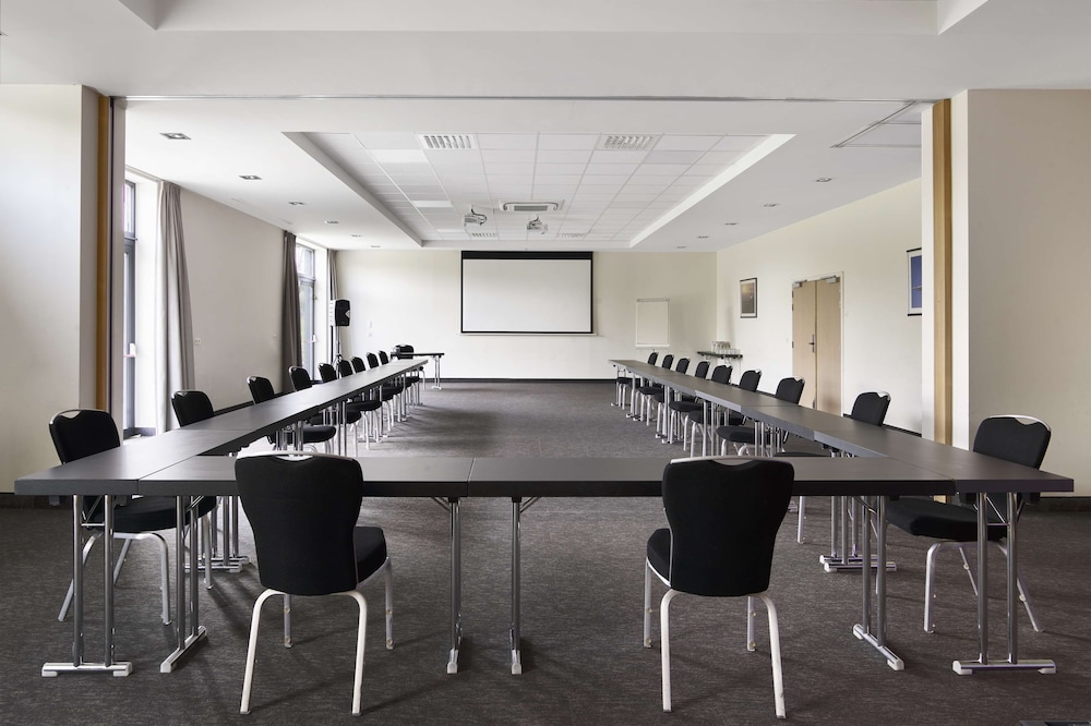 Park Inn By Radisson Liege Airport 78/81