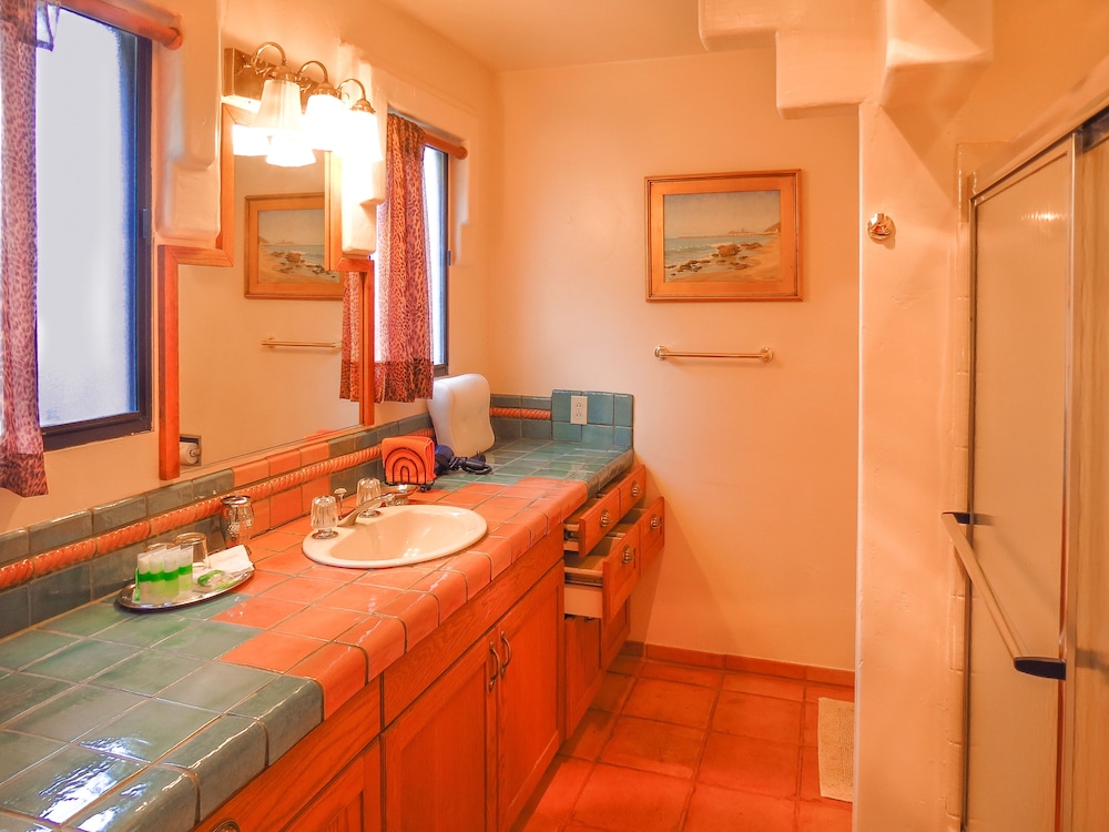 Topanga Canyon Inn Bed and Breakfast 46/49
