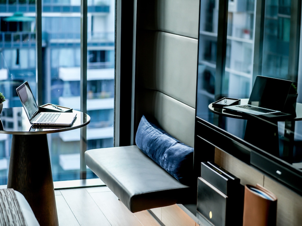 INTERCONTINENTAL SINGAPORE ROBERTSON QUAY 3/78