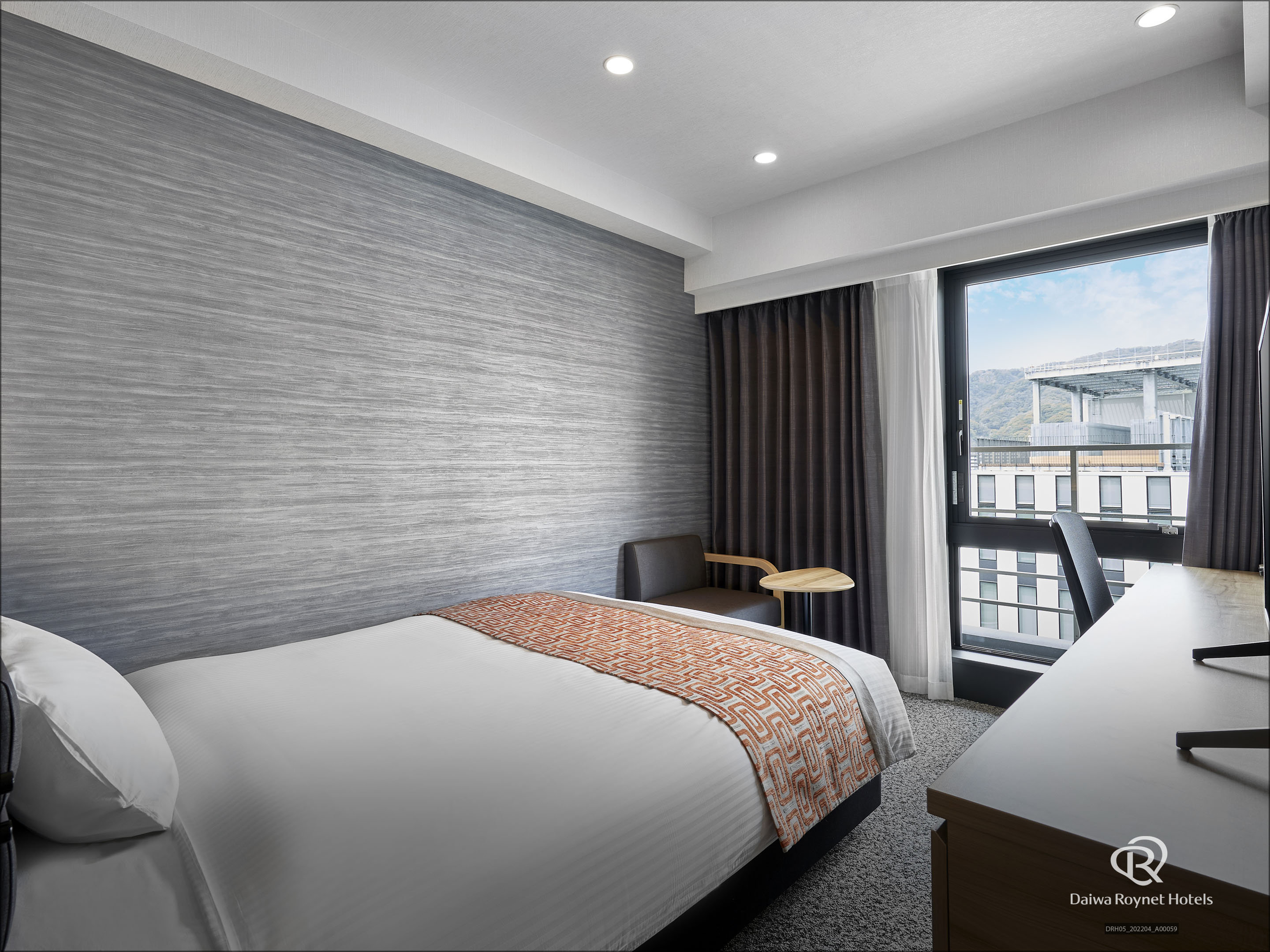 MODERATE, DOUBLE BED