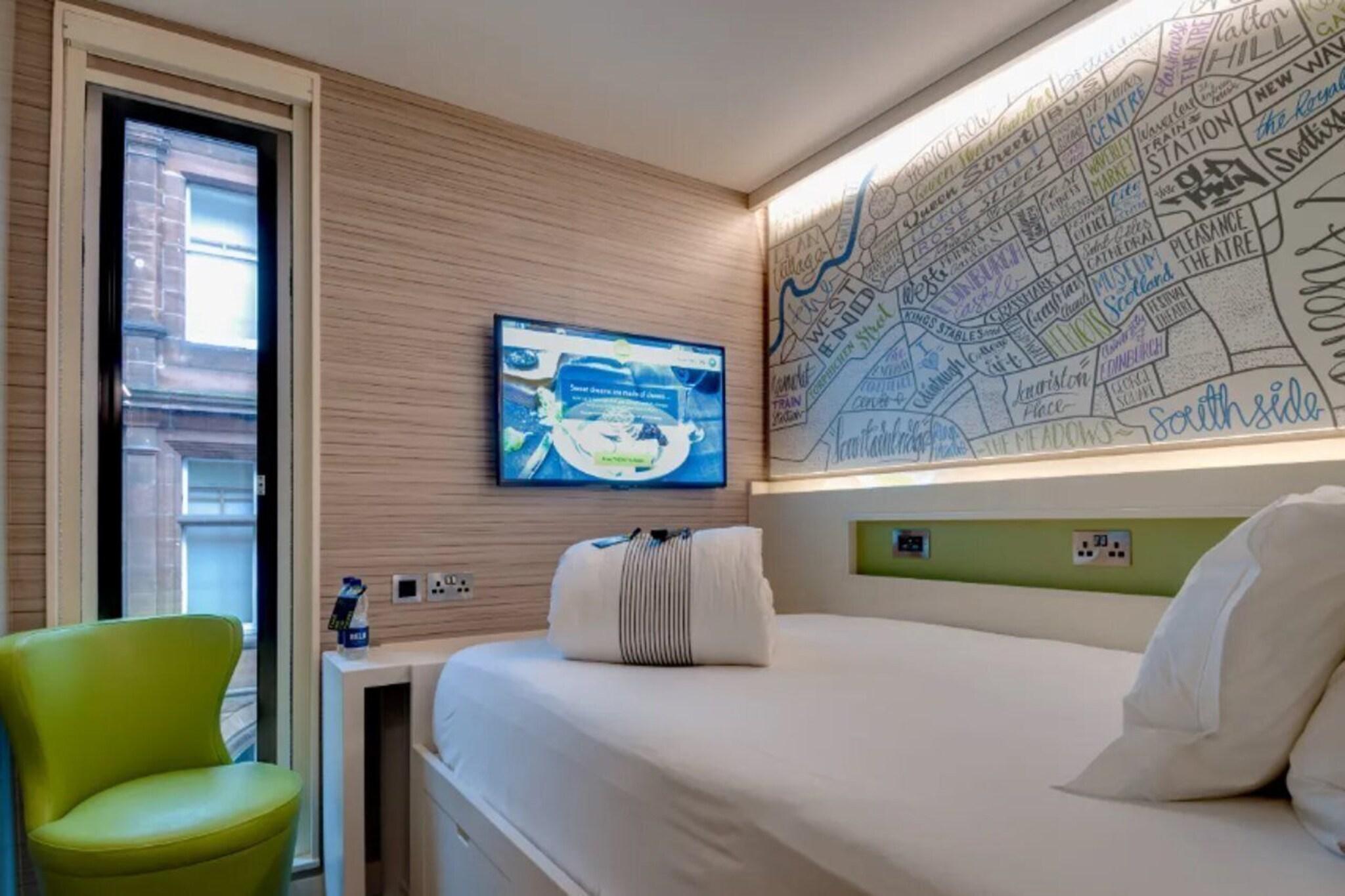 Hub by Premier Inn London Westminster, St James's Park 15/40
