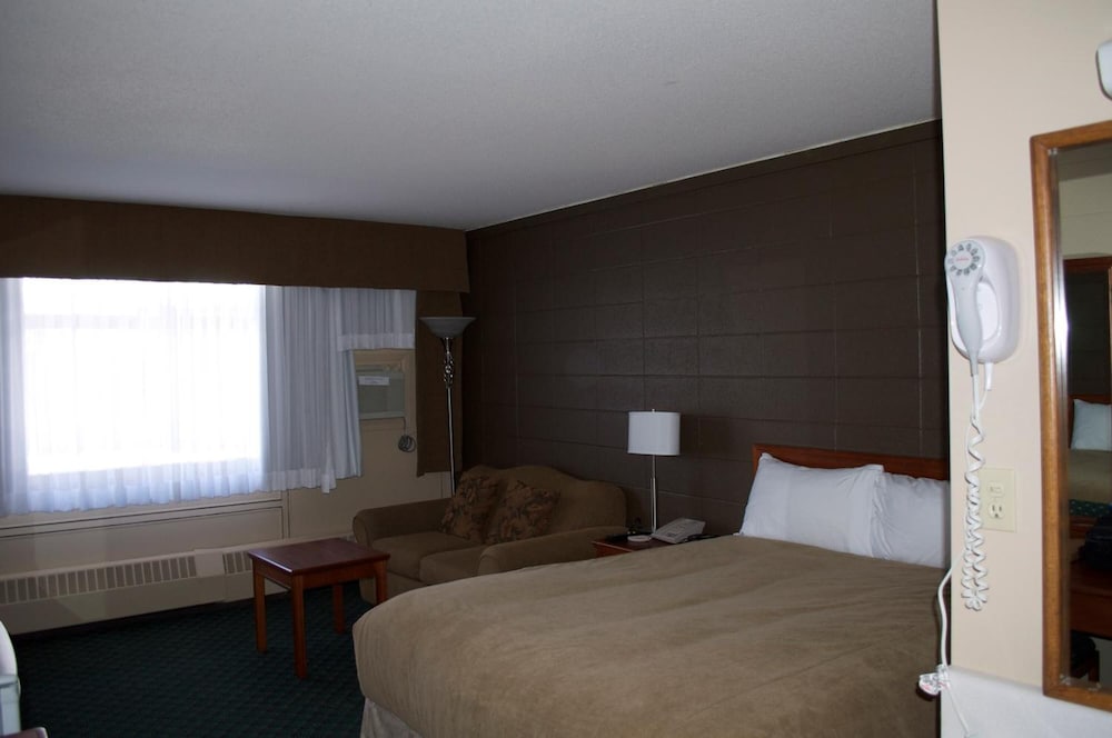 Slave Lake Inn and Conference Centre 15/50