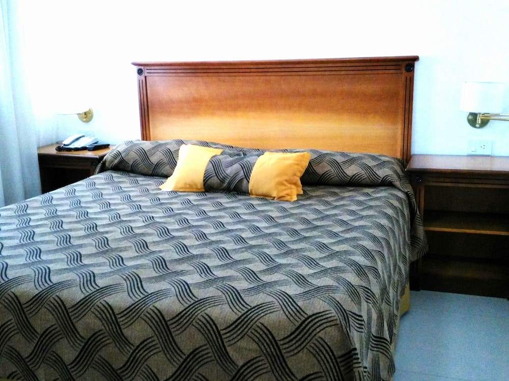Tritone Hotel Ex Dazzler Tritone 21/49