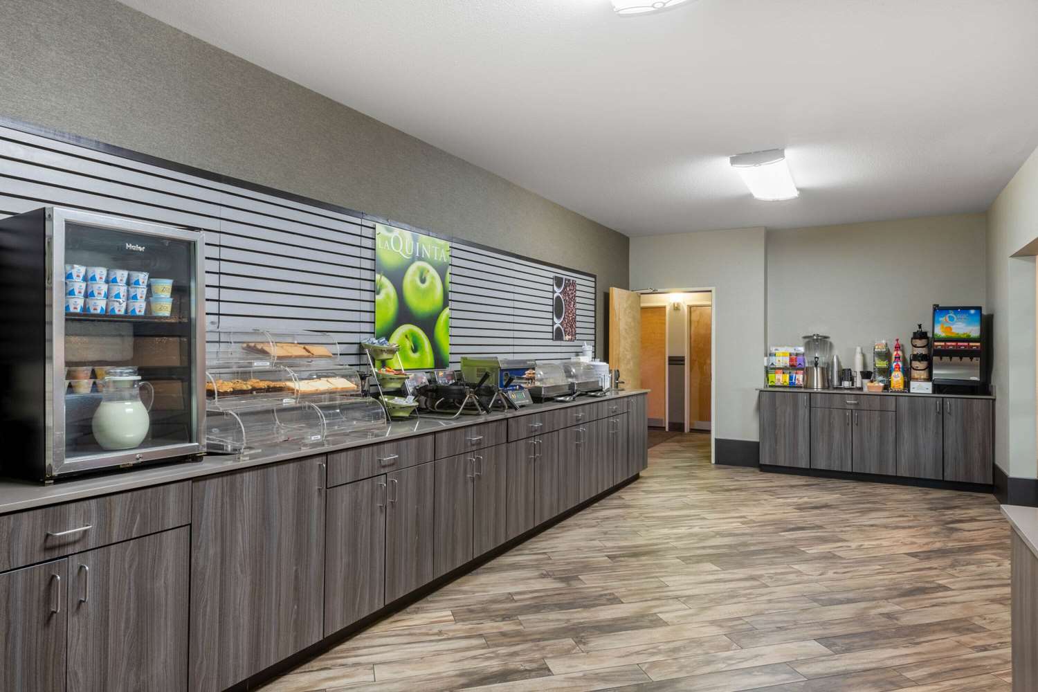 La Quinta Inn & Suites by Wyndham Fairbanks Airport 34/50
