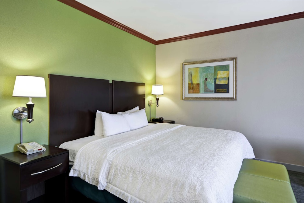 Hampton Inn and Suites Corpus Christi I-37 Navigation Blvd 14/48
