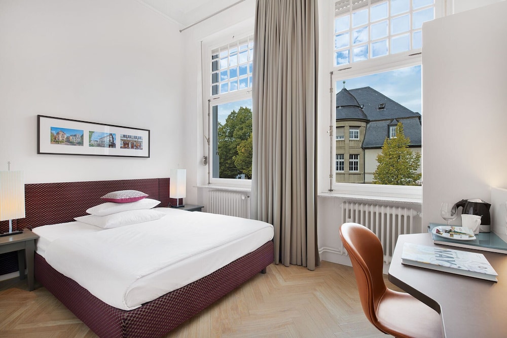 Villa Godesberg 8/36