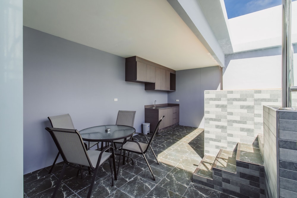 Elite Suites Patong 38/50