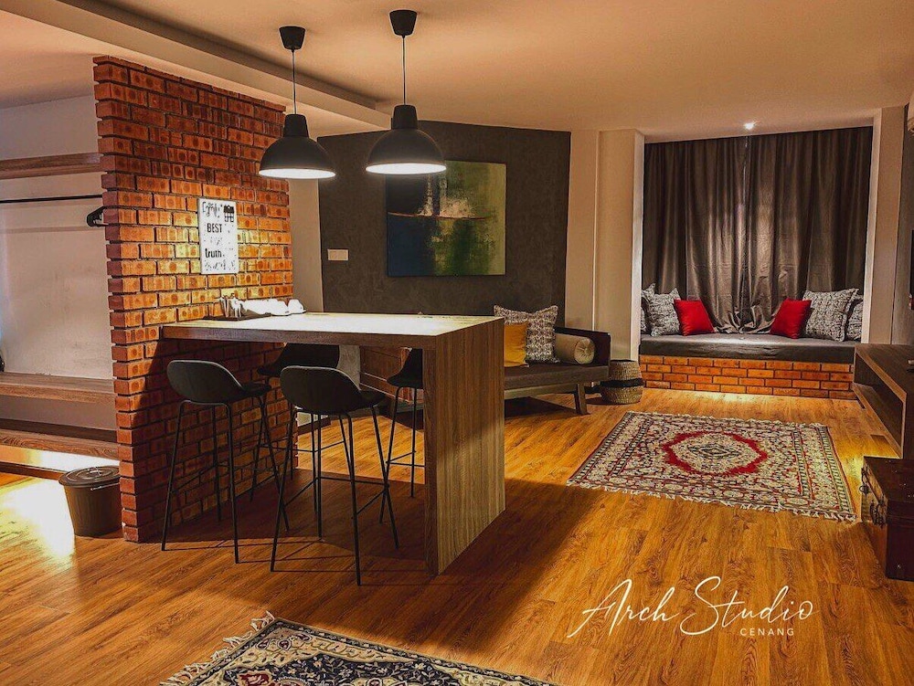 ARCH STUDIO CENANG 32/50