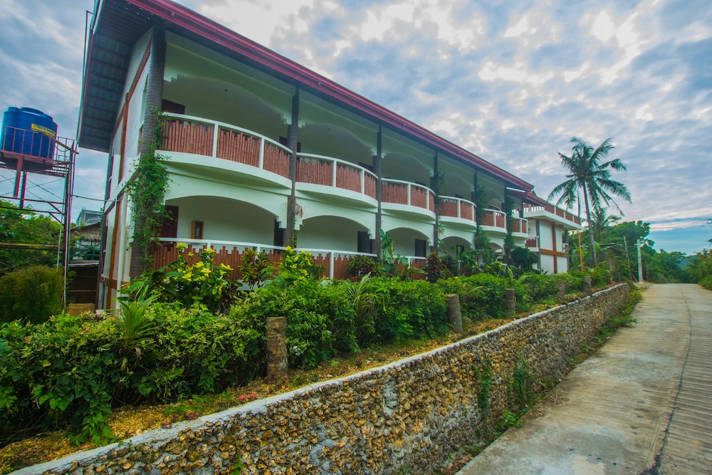Oasis Resort And Spas 3/27