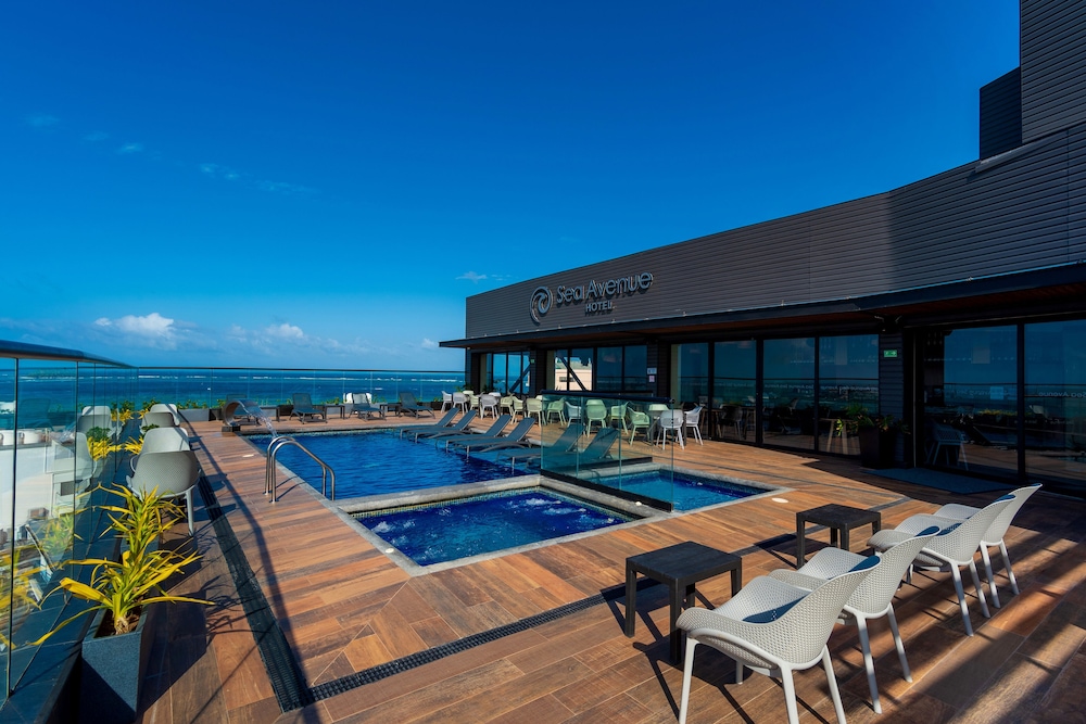 Sea Avenue Hotel 33/47