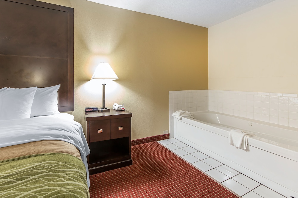 Quality Inn & Suites Portsmouth OH 7/32