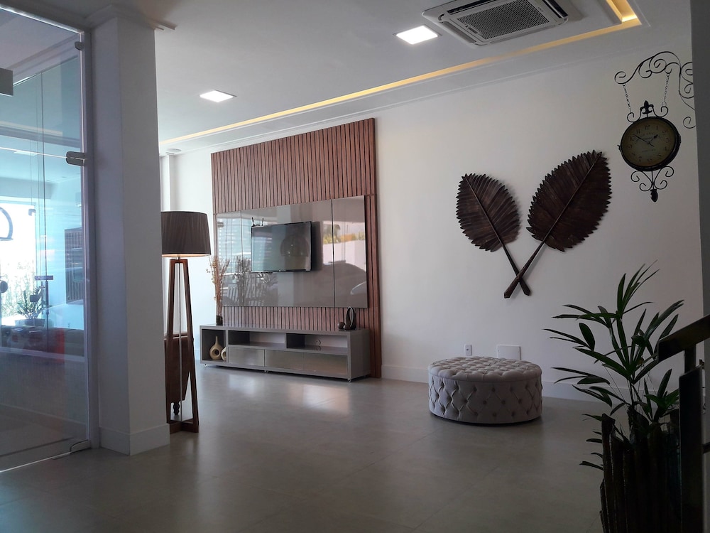 HOTEL SEMPRE EXECUTIVE 41/67