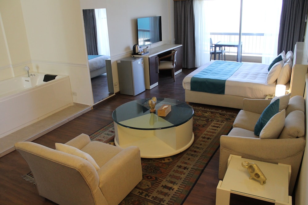 Hotel Mediterranee Beyrouth 63/80