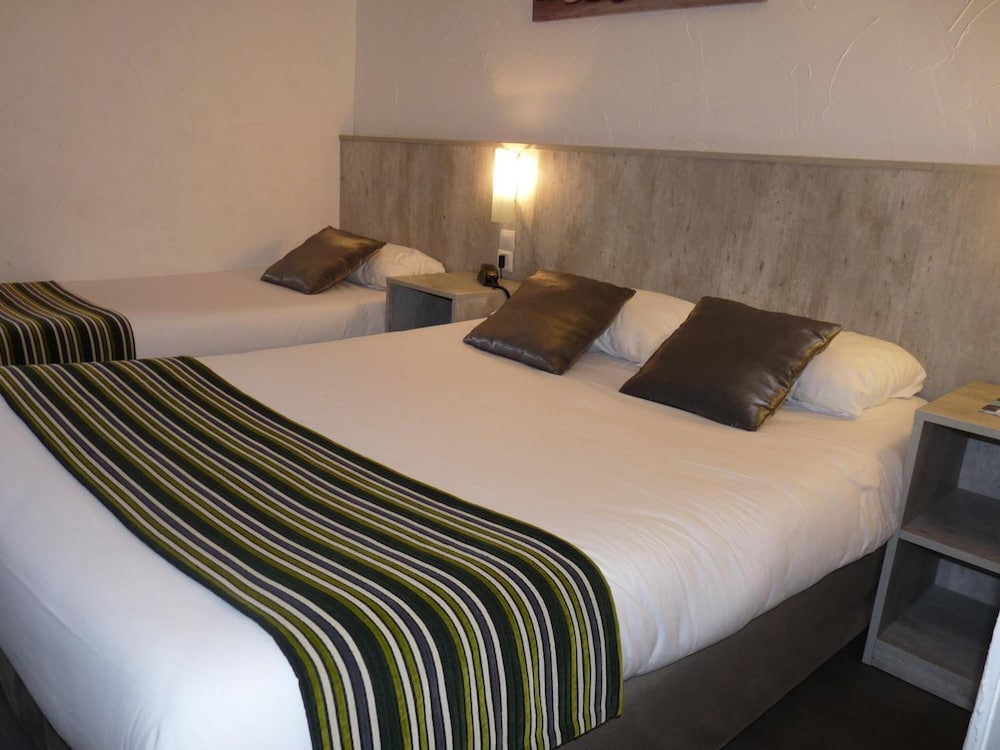 Brit Hotel Bosquet 21/50