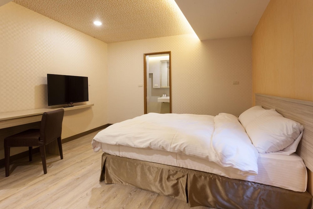 West Hotel 25/55