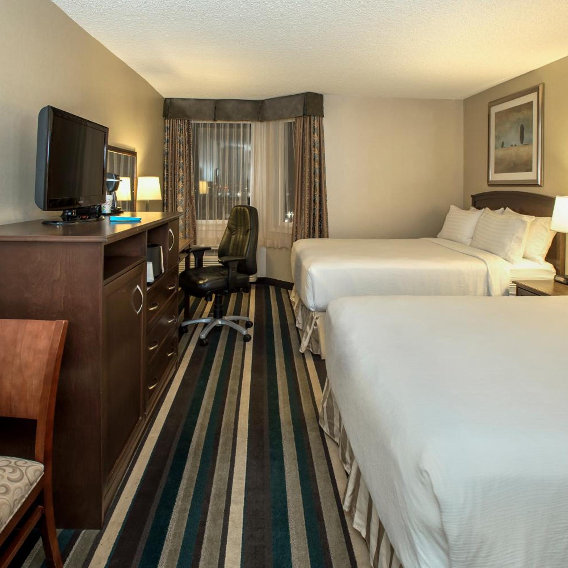 غرفة بسريرين، Holiday Inn Conference Ctr Edmonton South 6/9