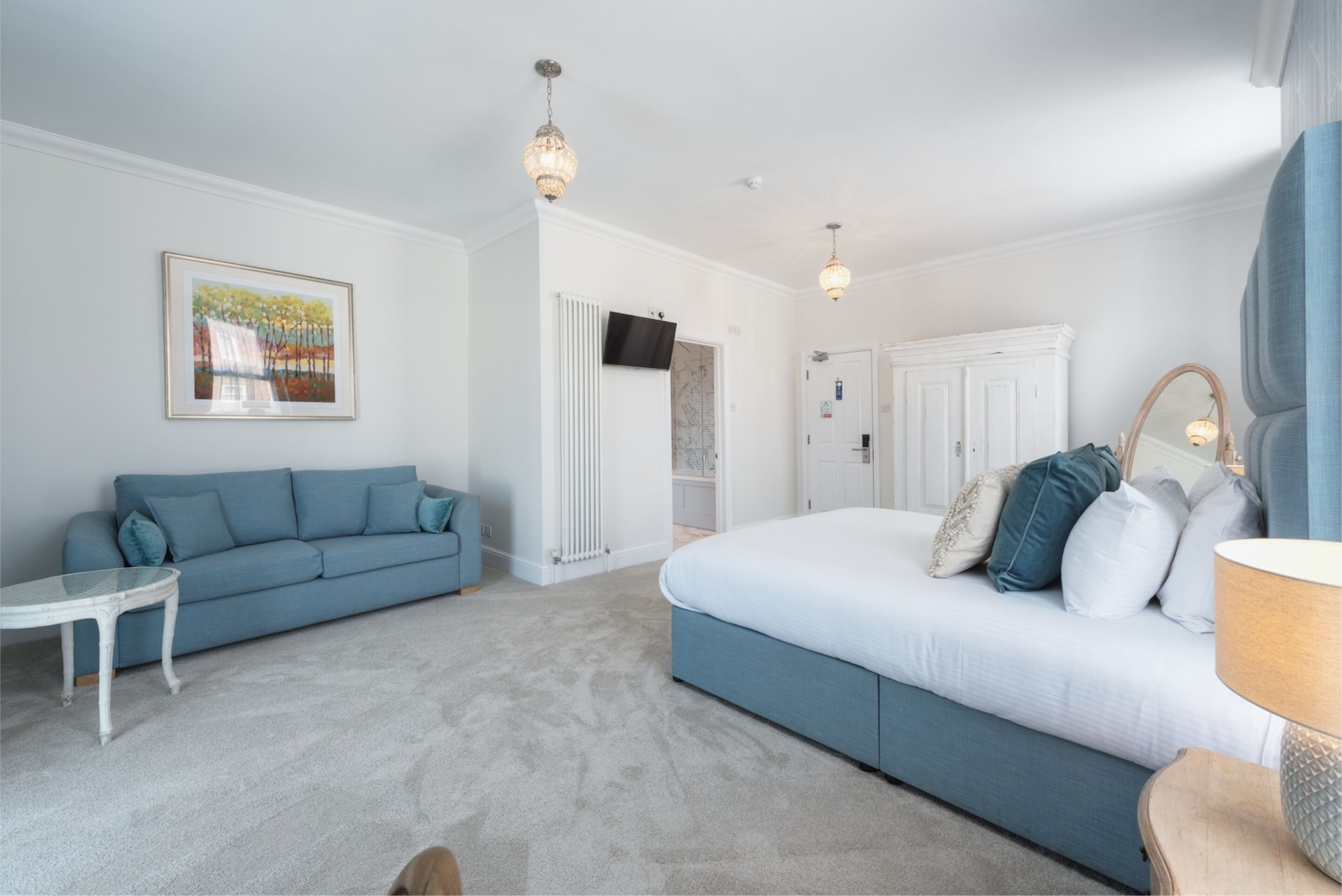 Superior, Suite, King Bed, Bath and Shower، Somerset House Boutique Hotel 2/4