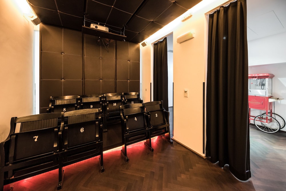Hollmann Beletage Design and Boutique 23/62