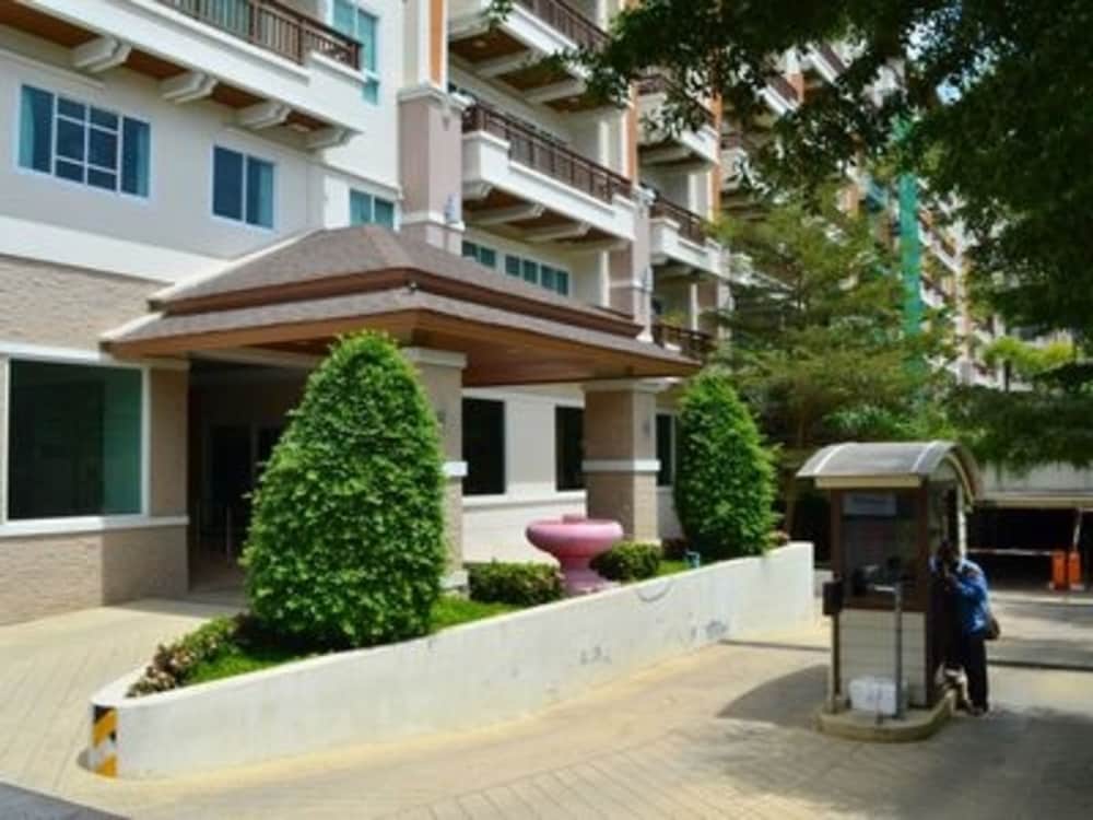 Patong Beach Phuket Villa Condo 41/50
