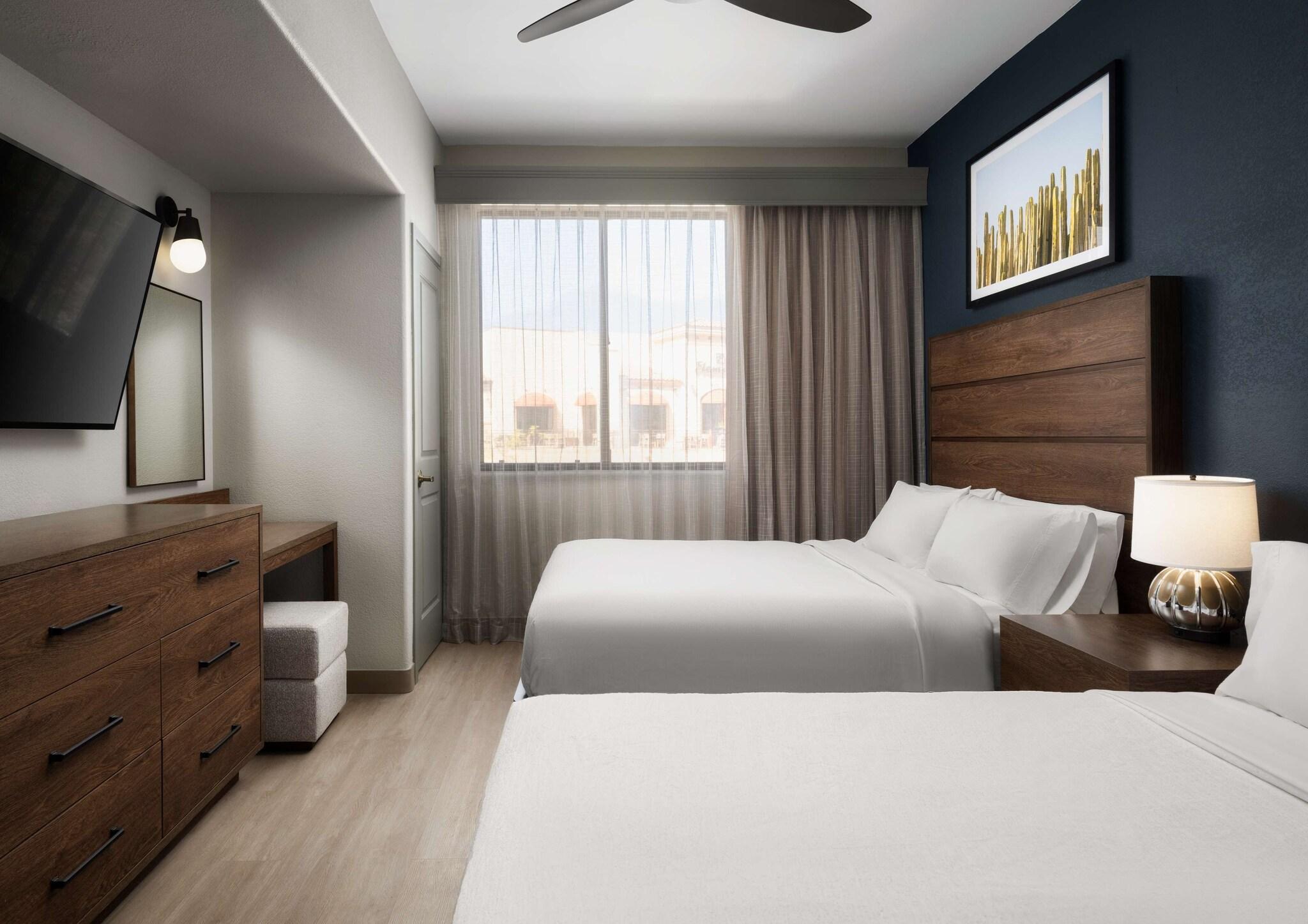 CONFERENCE, 2 ROOMS, SUITE, KING BED