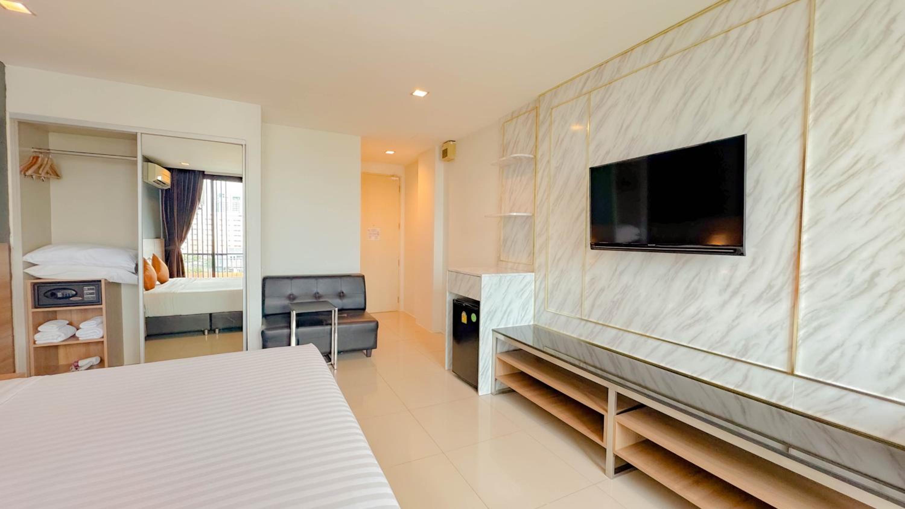 Executive, Double Bed, Marigold Sukhumvit 2/3