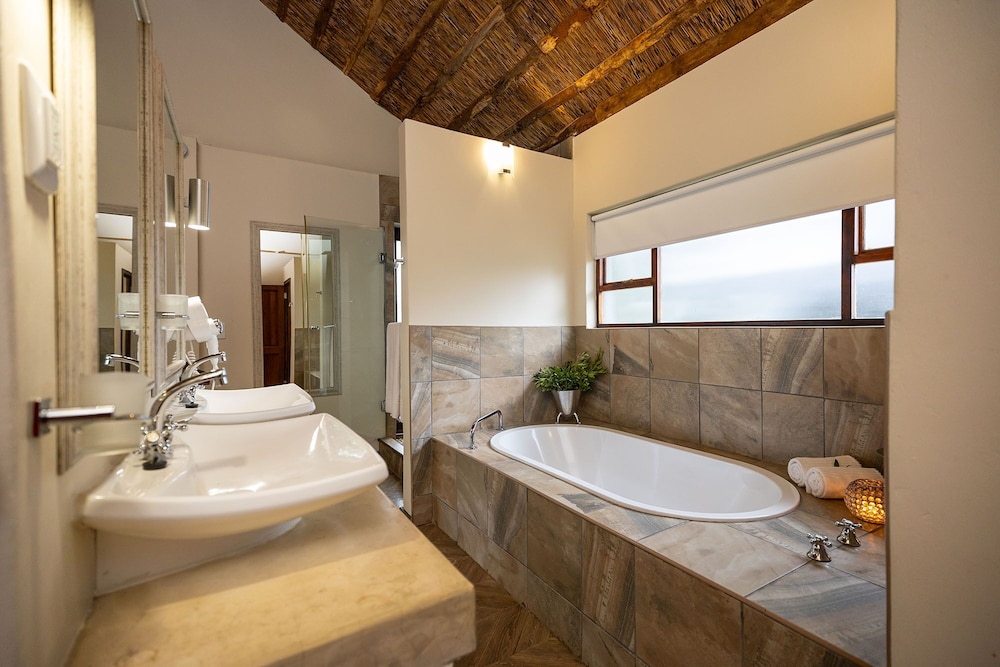 Becks Safari Lodge 77/77