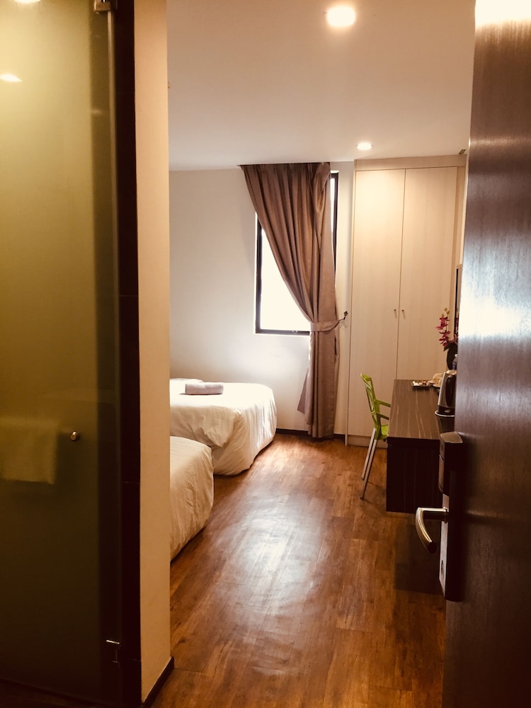 KINO HOTEL 24/51