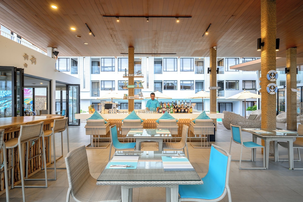 Liv Hotel Phuket Patong Beachfront 57/69