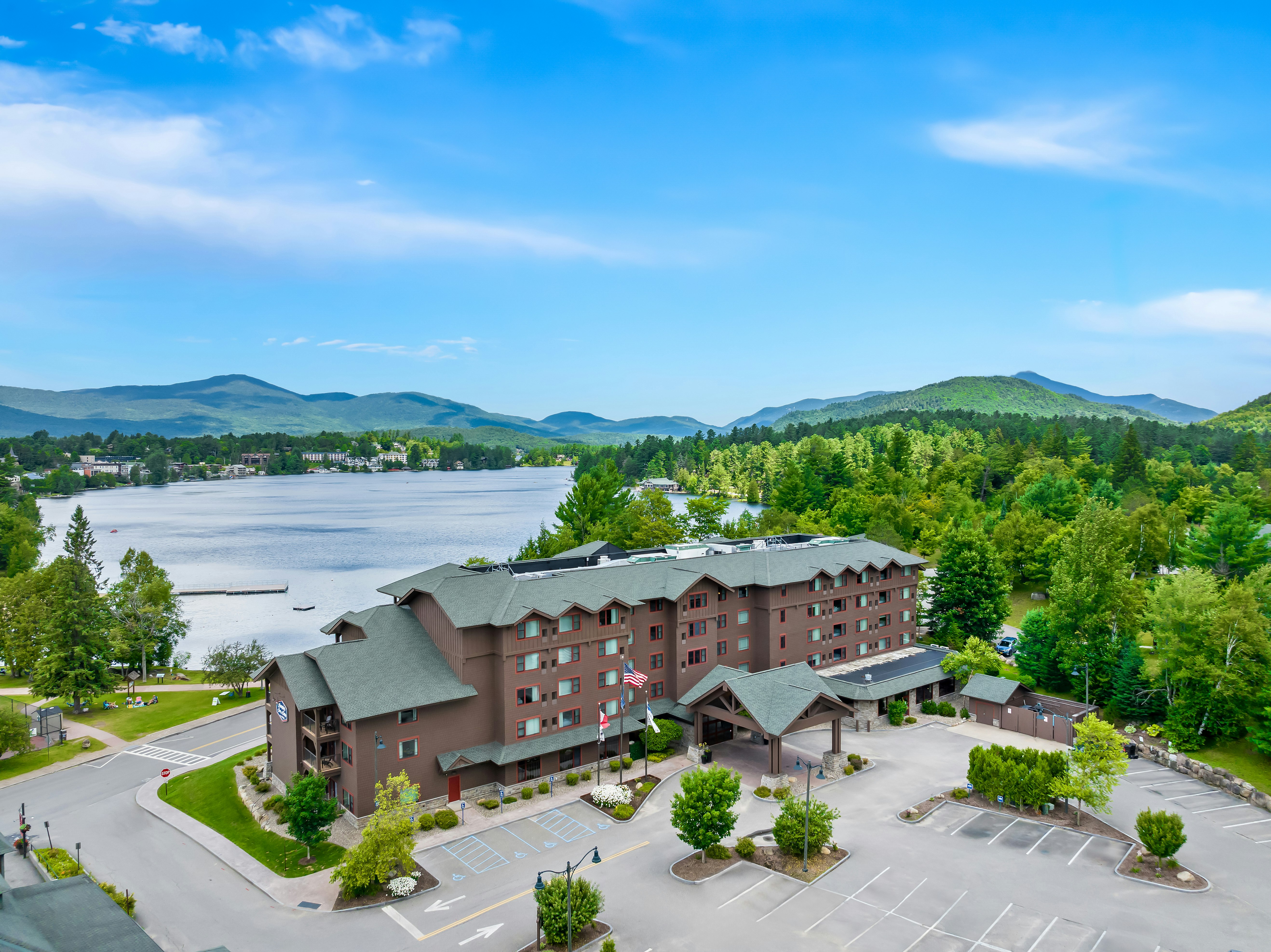 Hampton Inn And Suites Lake Placid 56/57
