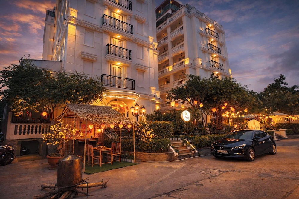 Hoi An Blue Sky Boutique Spa 69/75
