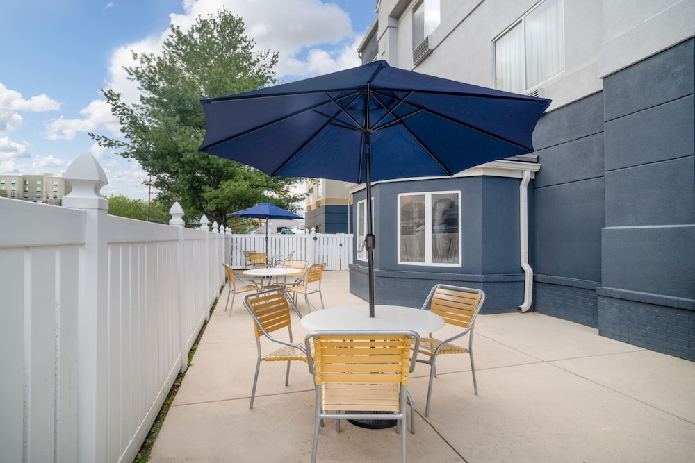 Fairfield Inn Suites Nashville Smyrna 34/50