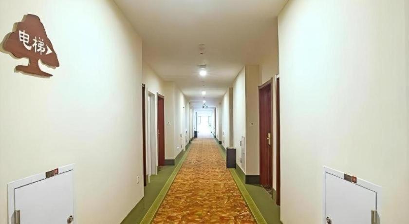 GreenTree Inn HuZhou AnJi YingBin Avenue Express Hotel 34/43