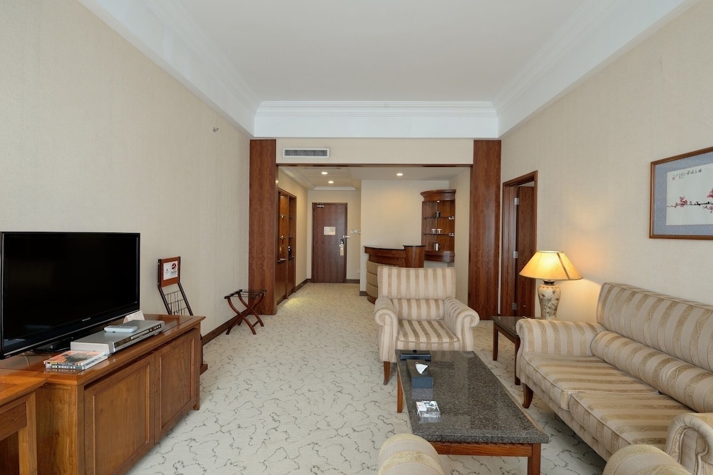 Gladden Hotel Shilong 34/58
