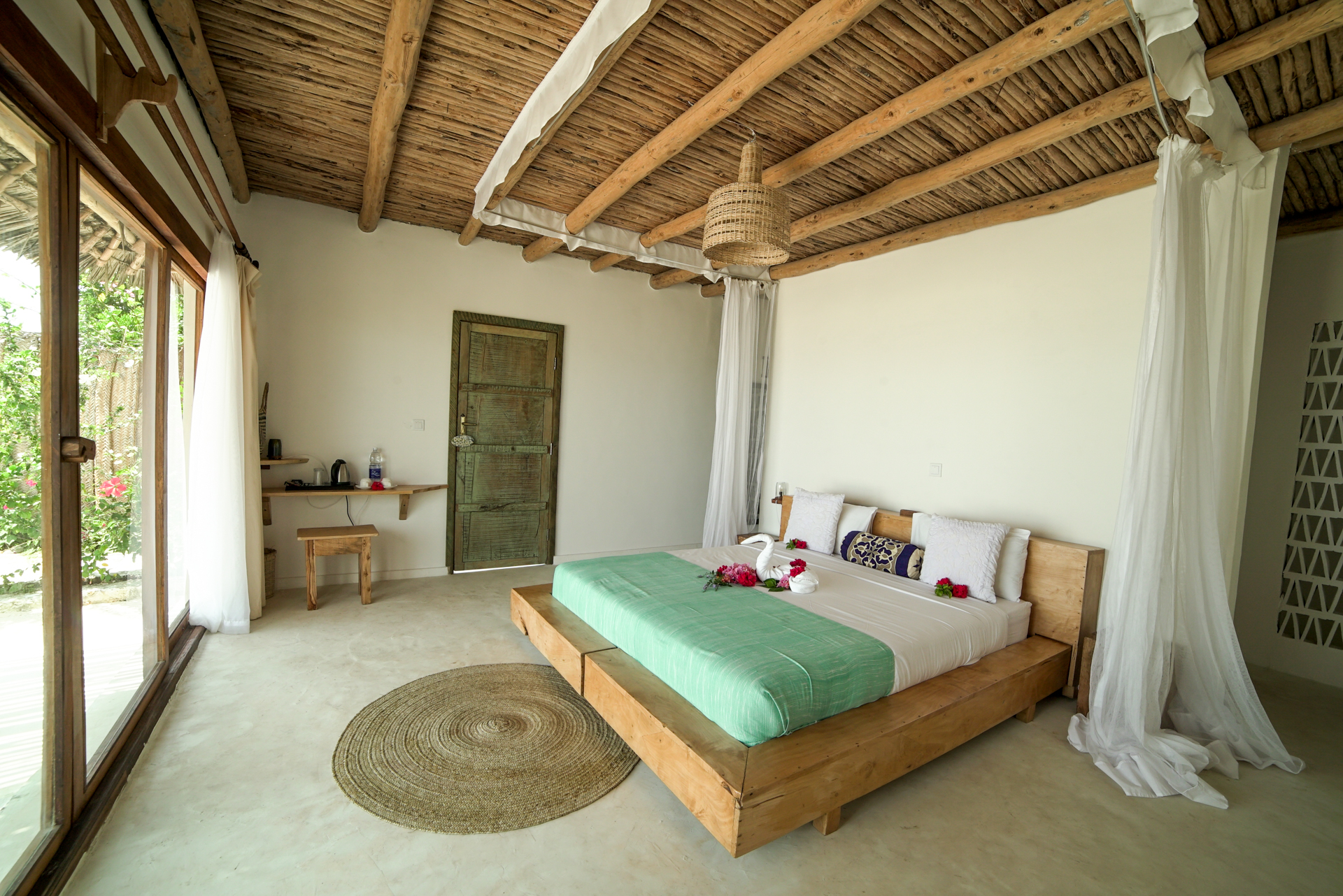Zanbluu Beach Hotel 7/40