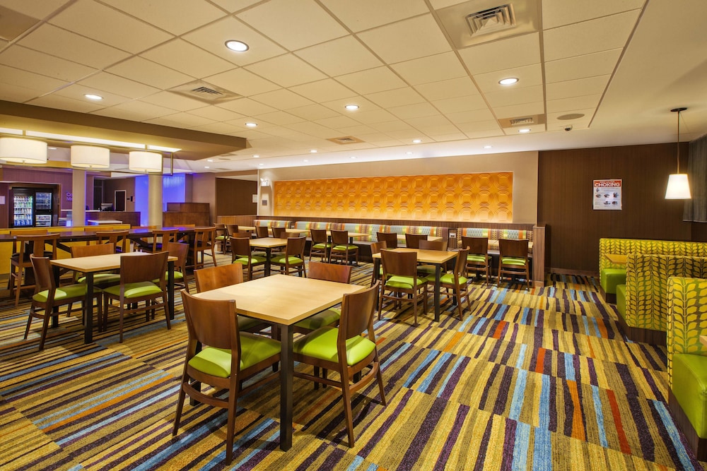 Fairfield Inn Suites Plattsburgh 36/41