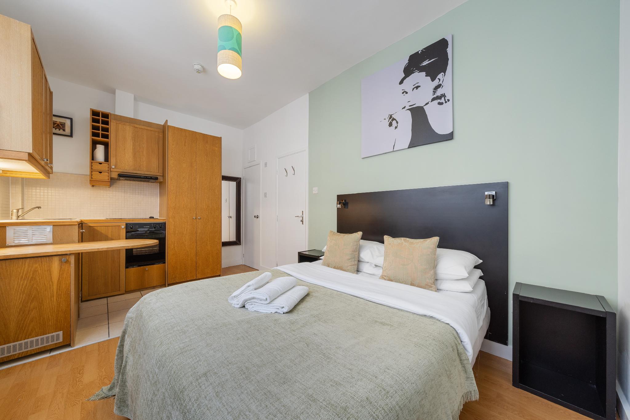 Economy, Double Bed, Large