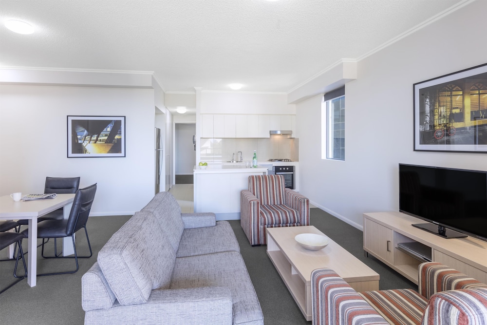 Oaks Brisbane On Margaret Suites 44/64