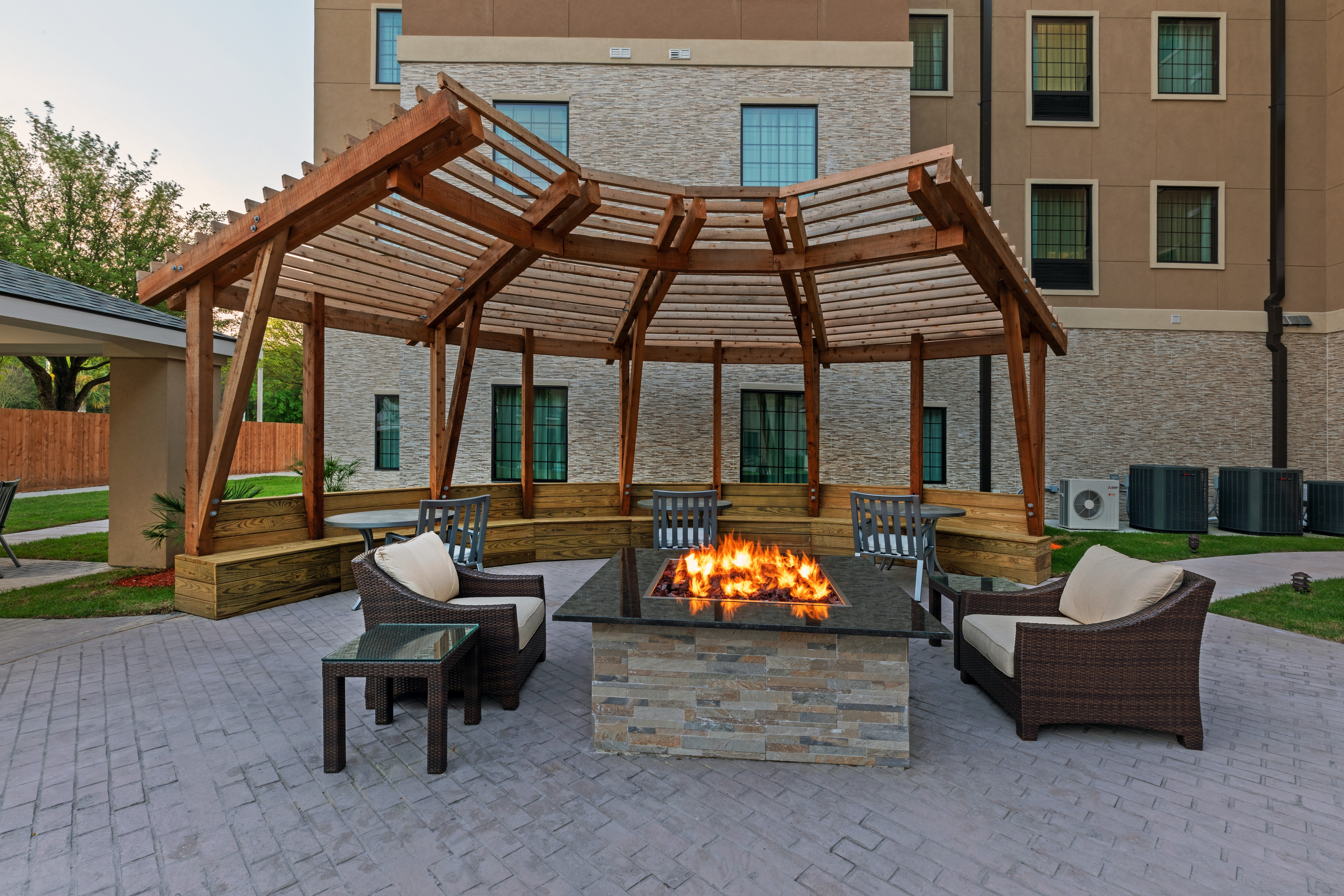 Staybridge Suites Iah Airport East 49/50