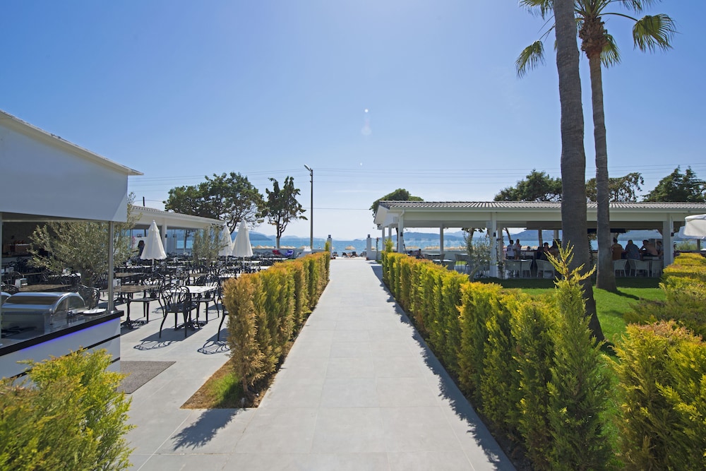 Voxx Marmaris Beach Resort Adult Only +16 47/52