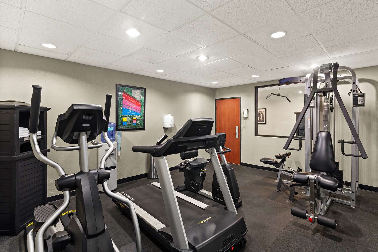 Best Western Galleria Inn & Suites Houston 2/10
