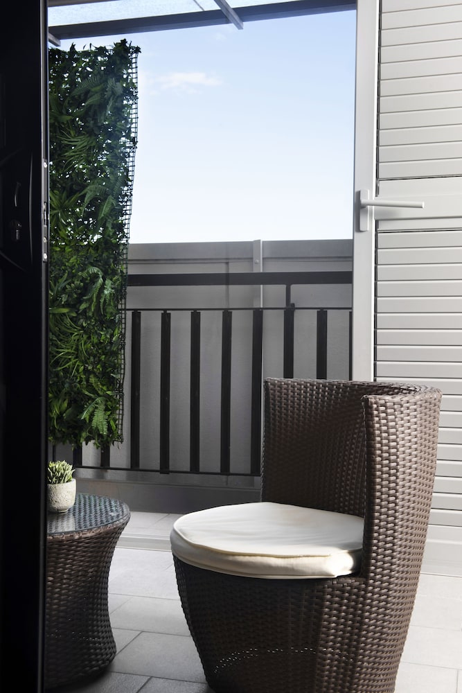 VERIU RANDWICK 13/48