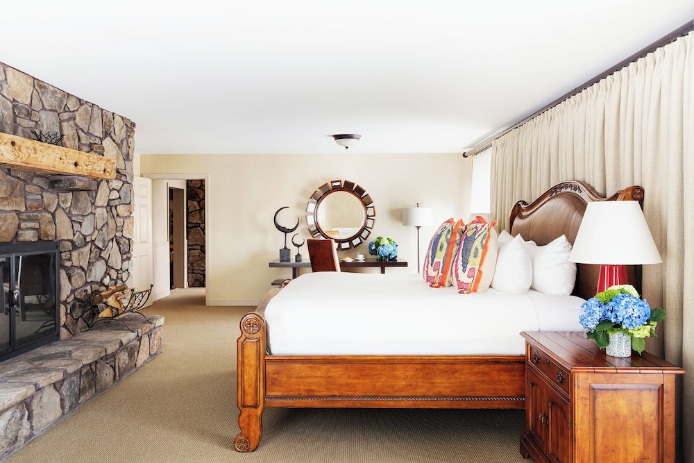 Estate, 6 Queen Beds