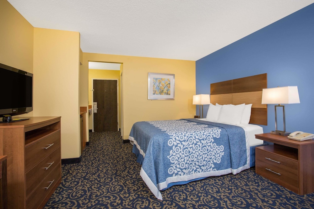 Days Inn by Wyndham Raleigh-Airport-Research Triangle Park 12/28